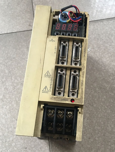 三菱刀塔驅動器MR-J2-40D-S28-P01維修600